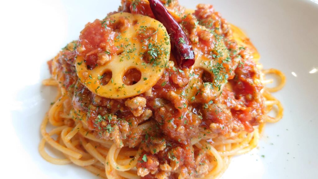 挽肉とレンコンのトマトパスタ