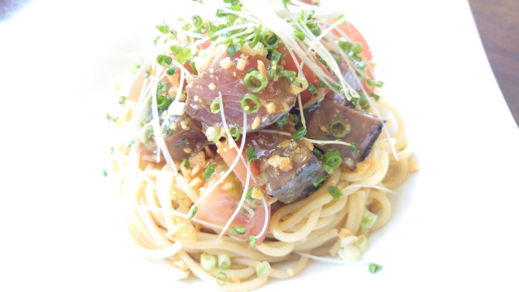 カツオのバルサミコかおる冷たいパスタ